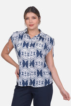 Cargar imagen en el visor de la galería, Blusa Antonia Azul Navy
