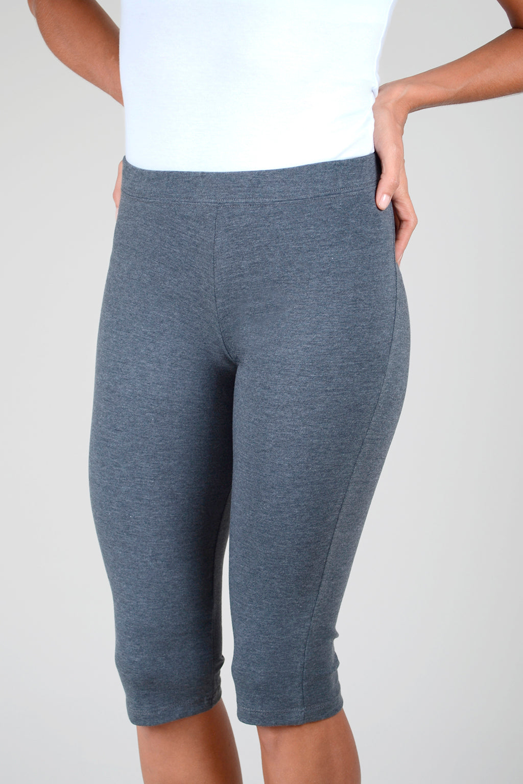 Leggings Tres Cuartos Gris Stone