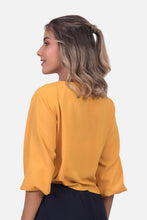 Cargar imagen en el visor de la galería, Blusa Verona Mostaza
